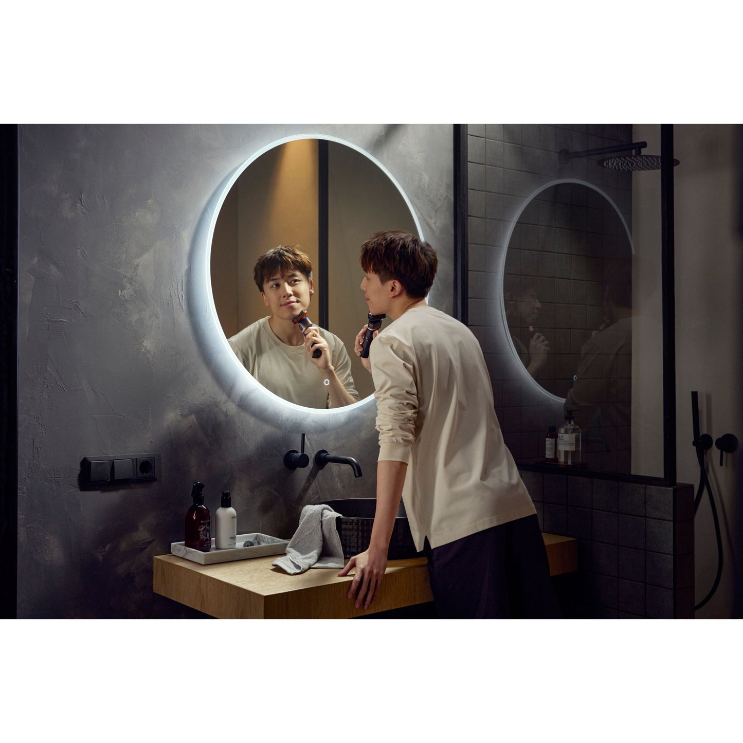 Shaver 5000X series X5012/00 Elektriskais skuveklis mitrai un sausai skūšanai